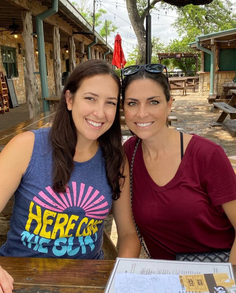 Reporter Jenny Dell Sister Shari Dell Landa- Family And Husband