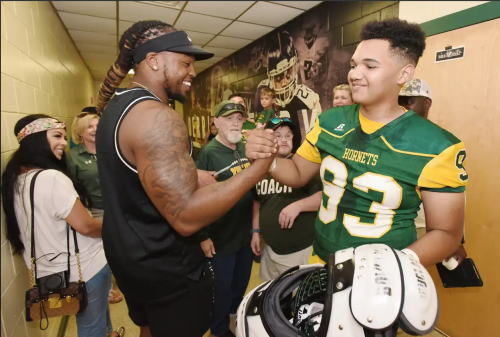 Who Is Donovan Henry? Derrick Henry Brother- Age Gap And Family Tree
