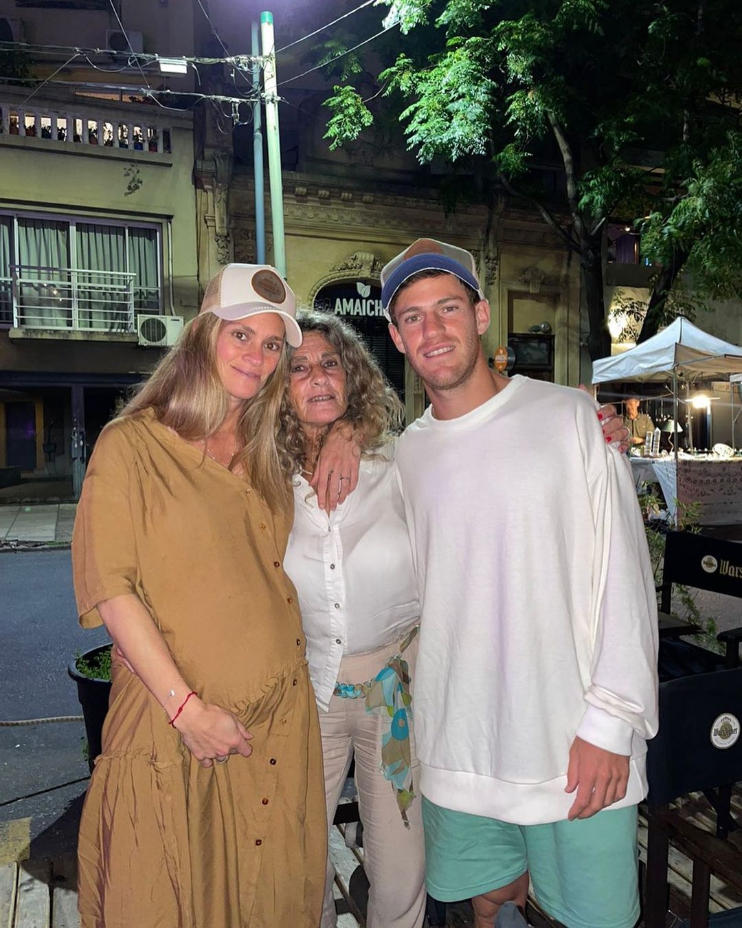 Diego Schwartzman Sister Natali Schwartzman‏ Is A Lawyer