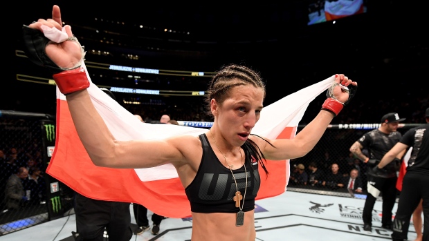 15 Greatest Female MMA Fighter of All Time