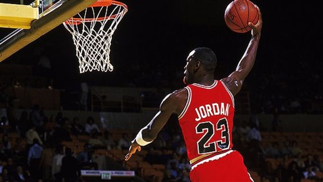 Top 10 Michael Jordan Dunks