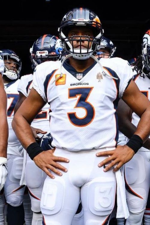 Who Is Anna Wilson? Russell Wilson Sister- Age Gap And Family Tree