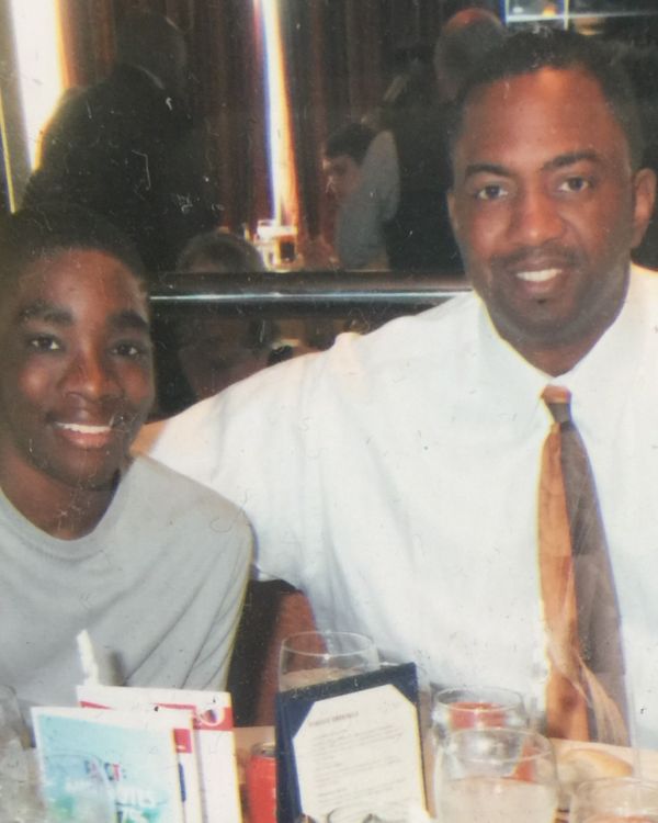 Who Are Myron And Lisa Milton ? Shake Milton Parents