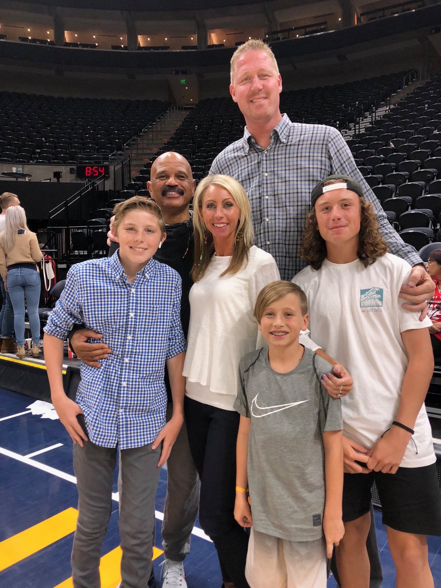 Shawn Bradley Bio: Net Worth, Wife, Draft & Retirement