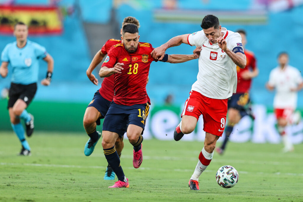 Spain 1-1 Poland: Passive and Predictable Spain in trouble