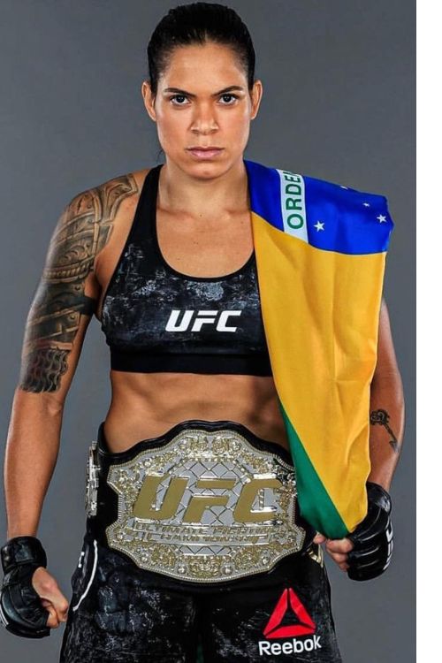 Does Amanda Nunes Have Brother? Meet Sister Valdirene And Vanessa