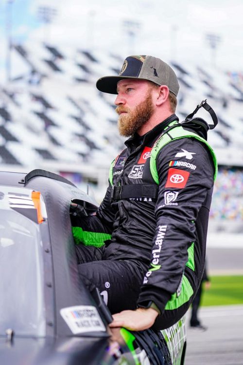 Jeffrey Earnhardt Parents: Father Kerry Earnhardt And Mother