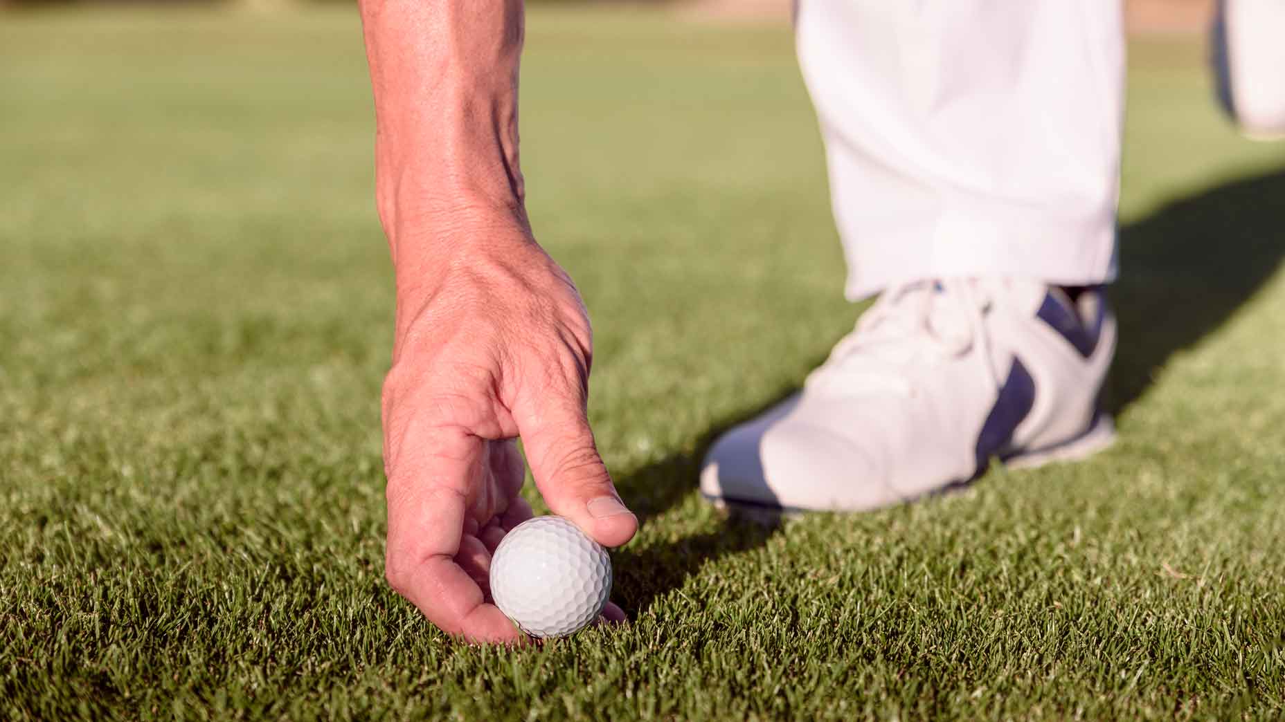 How to Clean Golf Balls?