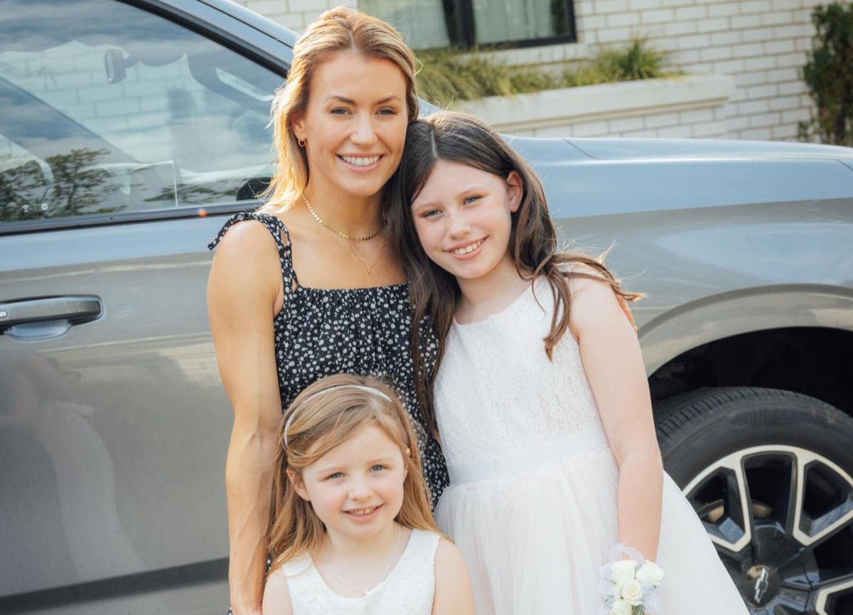 Who Is Lisa Chapman? Denny Hamlin Sister- Family Tree