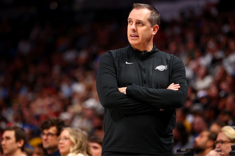 Suns Head Coach Frank Vogel Wife Jenifer Vogel And Two Kids