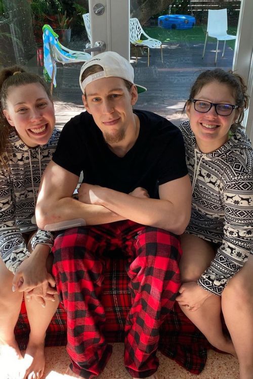 Kelly Olynyk Brother – Meet Sister Jesse And Maya