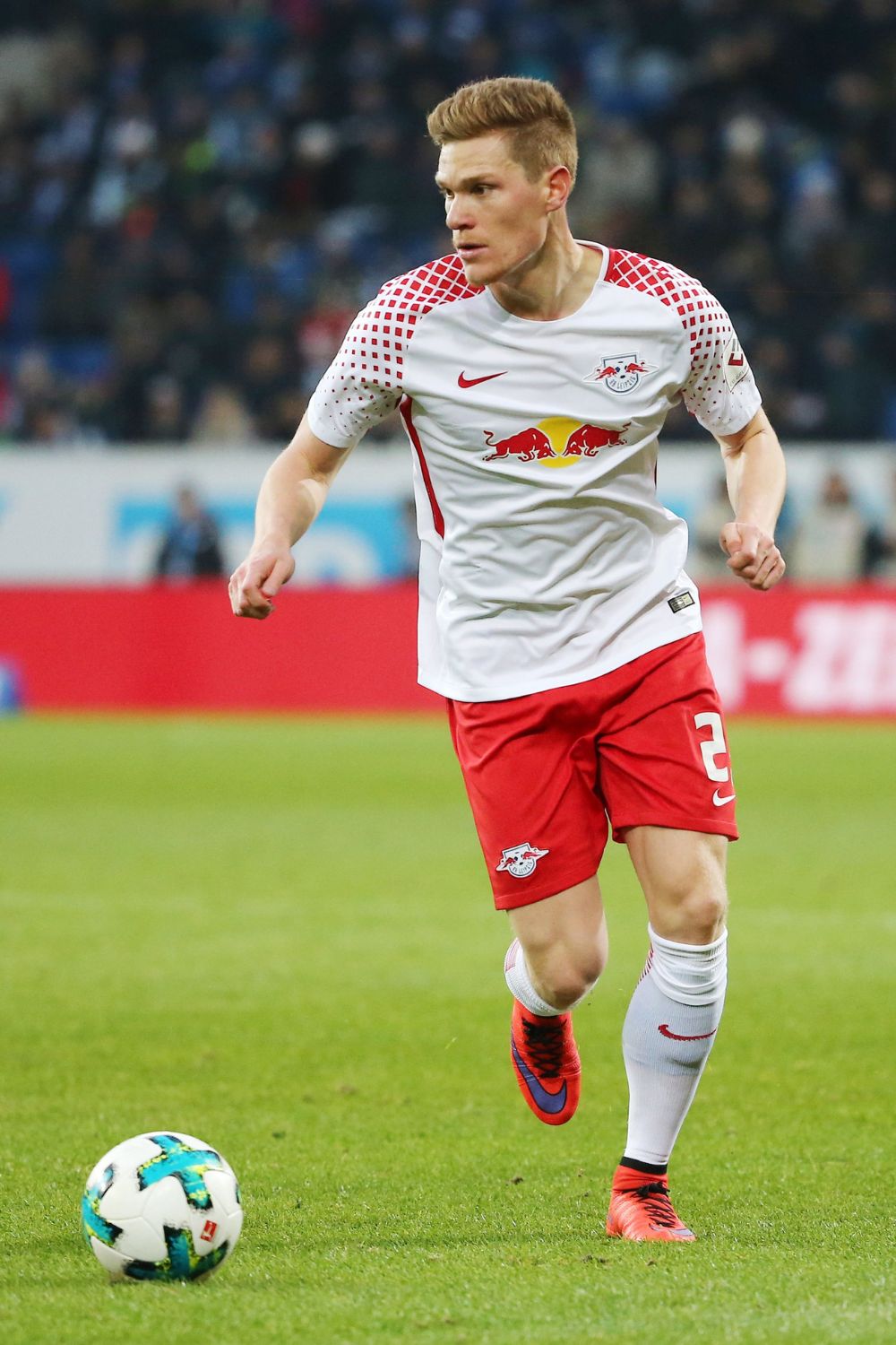 12 Best Left-Backs in the World of Soccer
