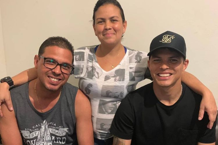 Who Is Erivelton Emiliano da Silva? Thiago Silva Brother- Sister Danila
